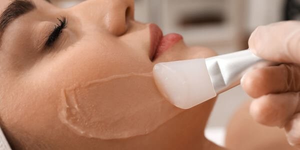 Read more about the article Do’s and Don’ts After Chemical Peel for Pigmentation